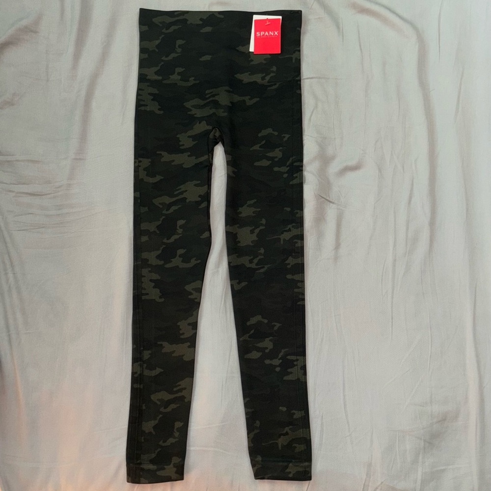 SPANX Green Camo High Rise Leggings - Picture 2 of 10